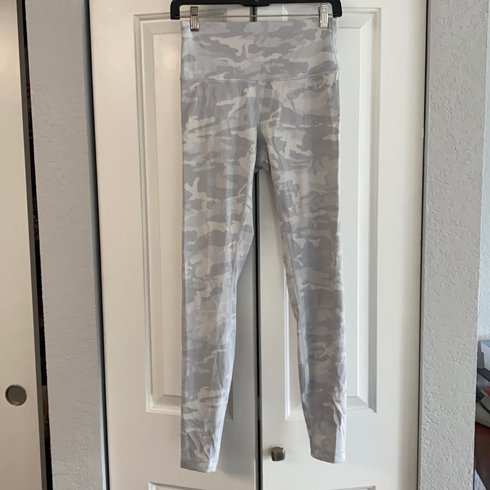 Lululemon Wunder Under HighRise Tight Luxtreme 28”